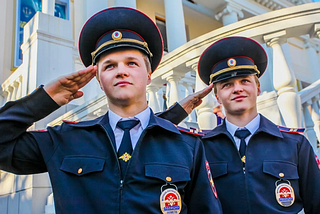 Сотрудники УМВД