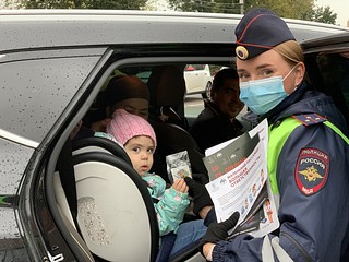 Сотрудники ОГИБДД провели акцию «Маленький ребенок — пассажир»
