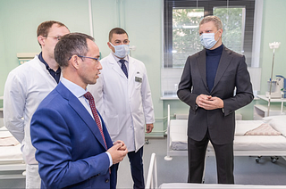 В открытии Центра принимал участие главный невролог Московской области Ринат Равилевич Богданов