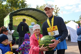 Юбилейный 50-й Арбузный кросс прошёл 18 сентября в Одинцовском парке культуры, спорта и отдыха