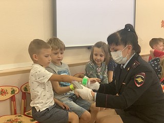 Урок дорожной безопасности прошёл в одном из дошкольных образовательных учреждений округа