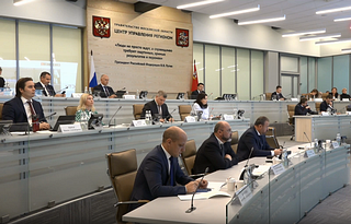 Качество медицинской помощи онкологическим больным обсудили на еженедельном совещании губернатора