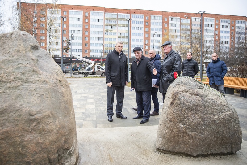 VLR s, В Одинцово завершается благоустройство сквера у Мемориала труженикам тыла и ликвидаторам ЧАЭС
