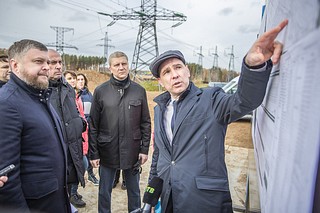 Глава Одинцовского городского округа Андрей Иванов вместе с местными жителями и представителями подрядной организации провел оперативный штаб на строительной площадке