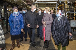 Глава Одинцовского округа Андрей Иванов вместе с жителями Звенигорода проверил работу одной из котельных города