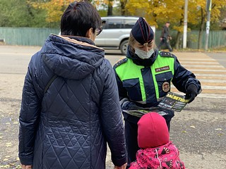 В ходе мероприятия автоинспекторы находились непосредственно на пешеходном переходе
