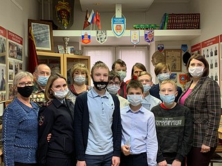 Школьники