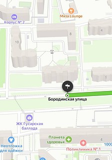 В ЖК «Гусарская баллада» перекрыта полоса движения