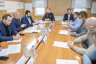 Андрей Иванов проверил ход строительства образовательного кластера в «Гусарской балладе»
