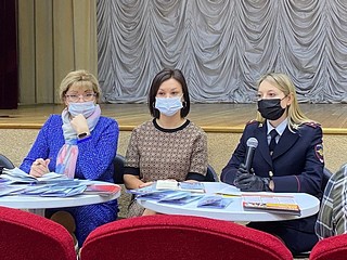 Тема встречи — профилактика мошеннических действий с использованием информационно-телекоммуникативных технологий