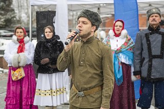 Ведущий