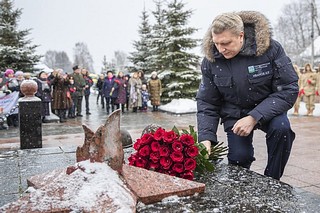 Андрей Иванов возложил цветы к мемориалам Великой Отечественной войны