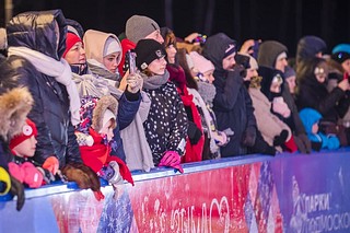 Гости парка увидели 10 показательных выступлений фигуристов