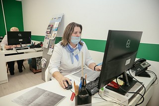Сотрудница центра