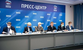 Главным итогом работы обновленной партийной фракции стало принятие федерального бюджета на 2022-2024 годы