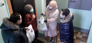 В рамках проектов «Старшее поколение» и «Единая страна — доступная среда» члены одинцовского отделения «Единой России» и сторонники партии навестили трёх жительниц Одинцово