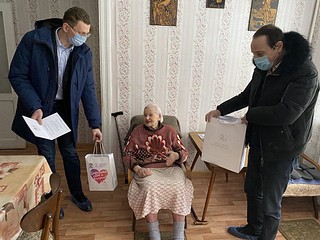 Поддержку представителей старшего поколения местное отделение «Единой России» реализует в рамках соответствующего партийного проекта