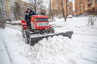 Содержание дворовых и общественных территорий в округе осуществляется силами и средствами 12 МБУ и 4 подрядных организаций