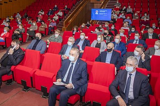 Участники встречи подвели итоги за период с марта 2019 года по декабрь 2021 года, а также обсудили цели и задачи на 2022 год