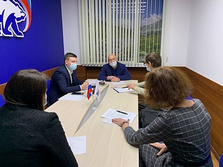 Основные вопросы, с которыми посетители обращались к парламентарию, касались жилищных проблем