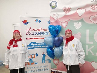 Юбиляры семейной жизни из Одинцово получили подарки от Ларисы Лазутиной