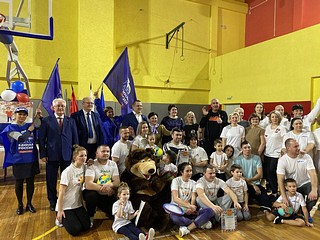 Участников соревнования «Папа, мама, я — спортивная семья» поприветствовали одинцовские партийцы