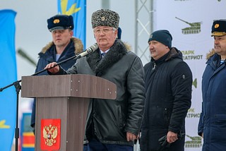 Партийцы встретили участников лыжного перехода в парке «Патриот»
