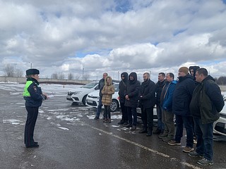 Одинцовские Госавтоинспекторы провели беседы с кандидатами в водители