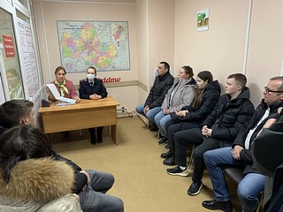 Одинцовские Госавтоинспекторы провели юридический ликбез для будущих водителей