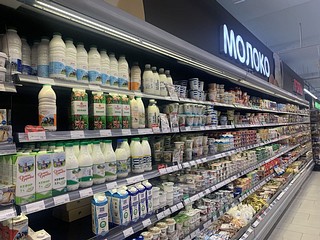 Партийцы проверилиналичие продовольственных товаров в Горках и Кубинке
