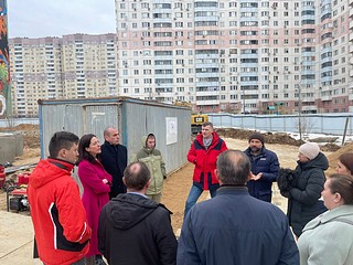Место под строительство детского садика в Новой Трехгорке осмотрели одинцовские партийцы