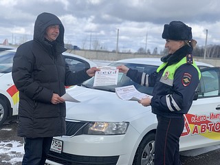 Водителям напомнили о правилах перевозки детей в автомобилях