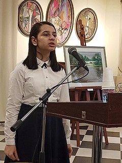 В младшей группе первое место заняла ученица Одинцовской СОШ № 17 Гаяне Абакян, на втором месте Ульяна Миславская из Одинцовской гимназии № 4, дипломом третьей степени отмечена ученица Горской средней школы Ульяна Кожевникова