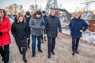 Глава Одинцовского округа проинспектировал ход реконструкции улицы Чистяковой в Новой Трёхгорке