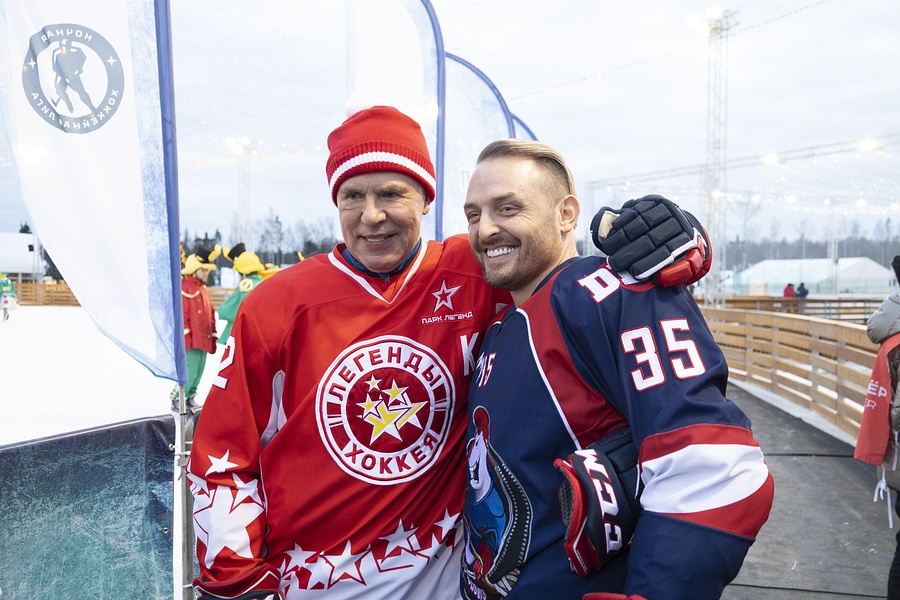 В Подмосковье в рамках проекта «Выходи во двор» состоялось уже несколько встреч на льду с именитыми хоккеистами, 2022