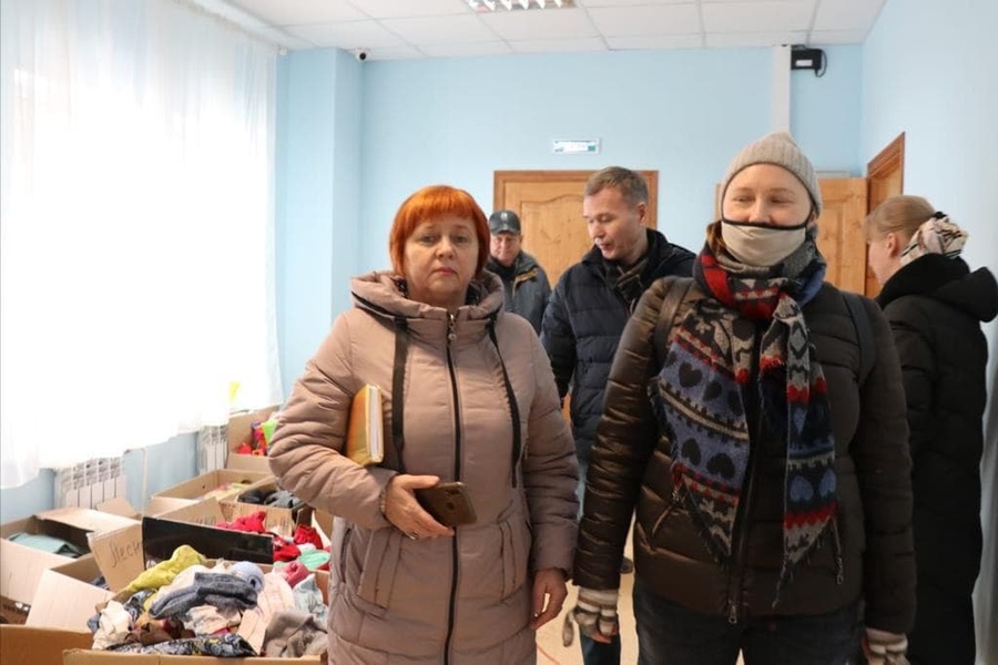 Сотрудники аппарата подмосковного омбудсмена отправили гуманитарную помощь беженцам из Донбасса, Март