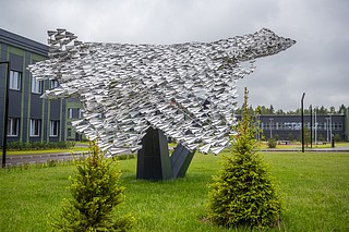 Скульптура в учебно-методическом центре «Авангард»