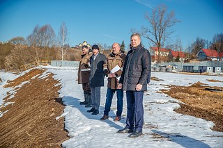 Андрей Иванов проверил ход реконструкции стадиона «Спартак» в Звенигороде