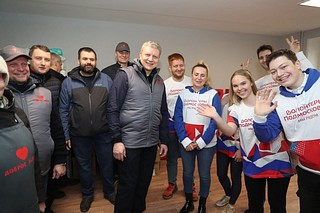 Глава муниципалитета вместе со своими заместителями доставил 16 апреля в пункт очередную партию гуманитарного груза