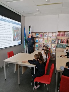 Одинцовские спасатели рассказали детям об опасности зацепинга