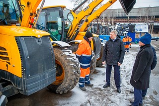 Андрей Иванов проверил готовность коммунальной техники к весенней уборке территории муниципалитета
