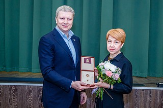Андрей Иванов поздравил работников органов местного самоуправления с профессиональным праздником