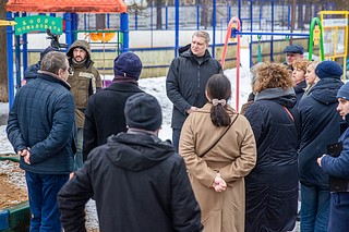 Глава Одинцовского городского округа Андрей Иванова провел встречу с жителями поселка Горбольницы № 45 в территориальном управлении Захаровское