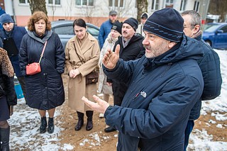 Глава Одинцовского городского округа Андрей Иванова провел встречу с жителями поселка Горбольницы № 45 в территориальном управлении Захаровское