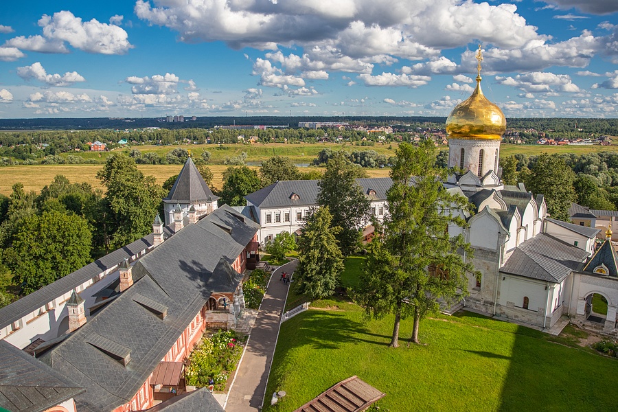 Саввино-Сторожевский мужской монастырь, Апрель