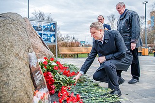 Одинцовские партийцы почтили память ликвидаторов аварии на Чернобыльской АЭС
