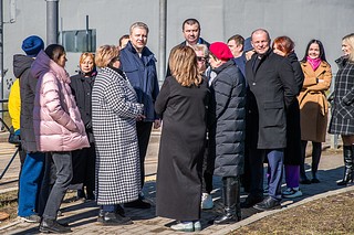 Вместе с жителями глава округа оценил масштаб необходимого благоустройства территории