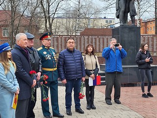 Одинцовские партийцы почтили память жертв фашистских концлагерей