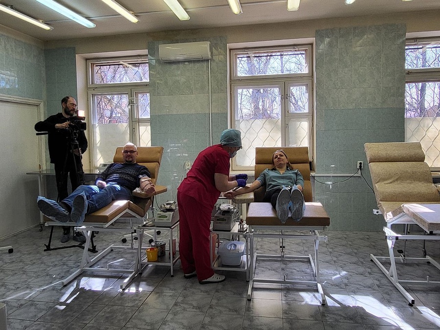 В рамках реализации проекта «Здоровое будущее» 20 апреля партийцы сдали кровь в отделении переливания Одинцовской областной больницы, Апрель