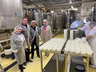 Одинцовские партийцы посетили ЗАО «Матвеевский»